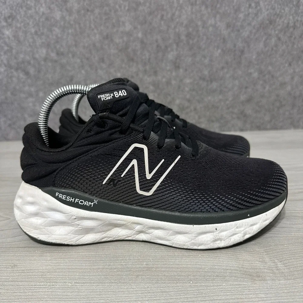 New Balance Fresh Foam X 840‎ v1 Women's Sz 8.5 Running Shoes Black White